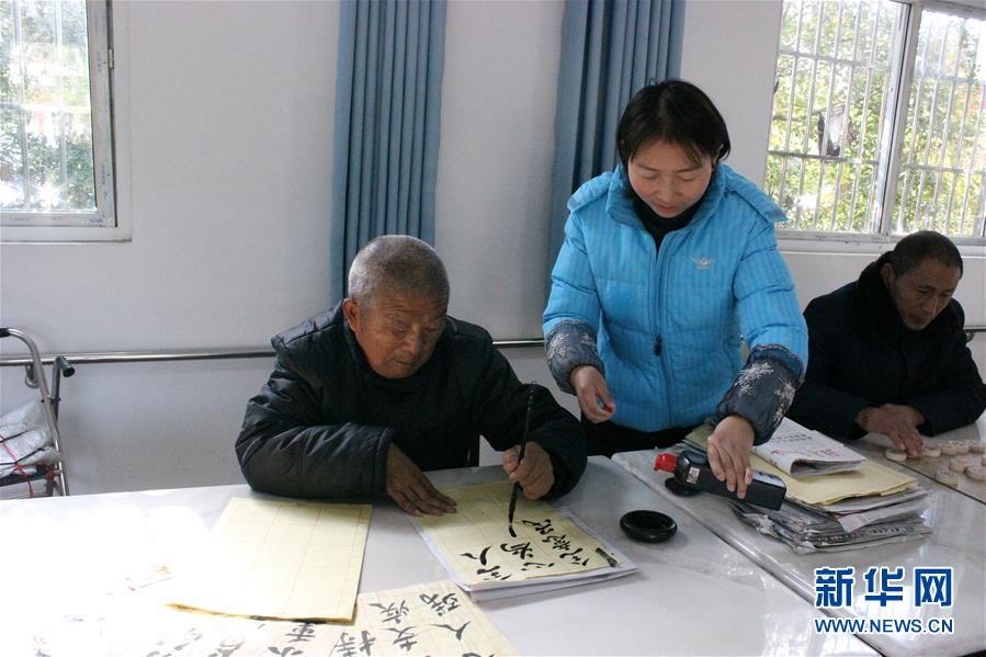 （在習(xí)近平新時(shí)代中國特色社會(huì)主義思想指引下——新時(shí)代新作為新篇章·總書記關(guān)切脫貧事·圖文互動(dòng)）（3）醫(yī)療扶貧，照亮貧困家庭的明天